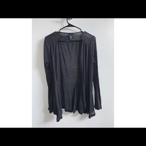 Apostrophe light cardigan M SMOKE FREE HOME